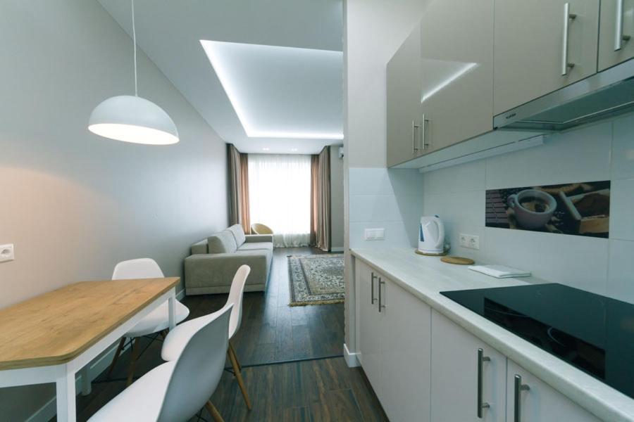 Квартира На Улице Деловая Kiev Exterior foto